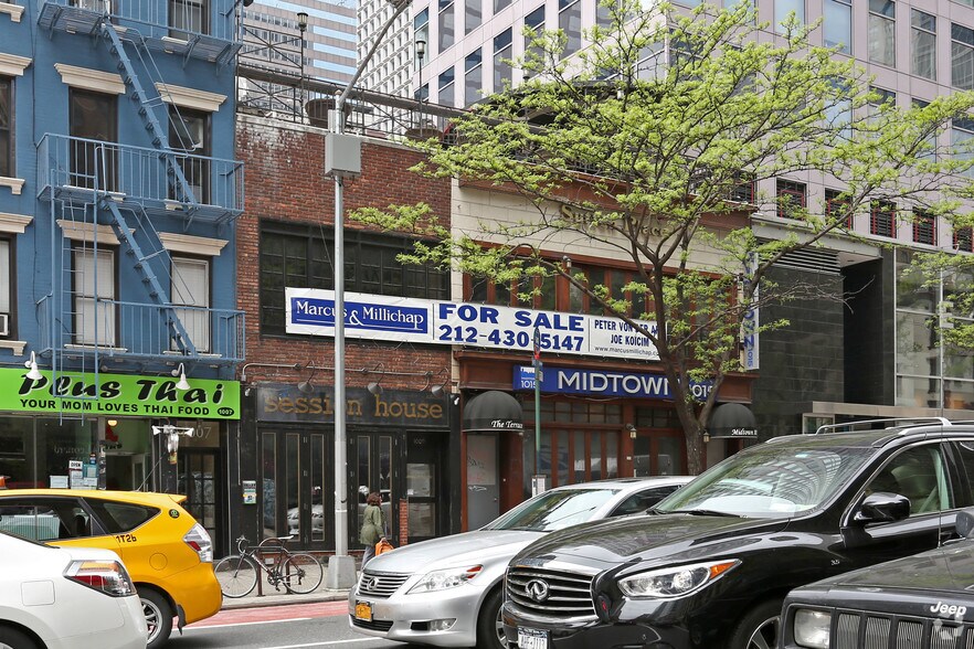 More Photos Of 1009-1015 2nd Ave, New York Restaurant For Lease