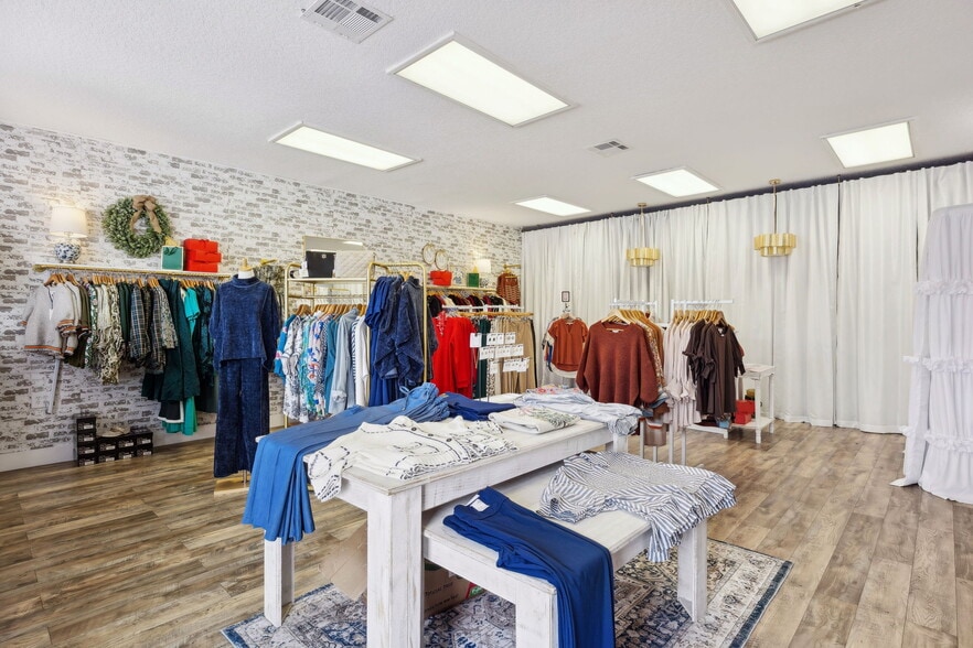 More Photos Of 1637-1643 S 8th St, Fernandina Beach Storefront For Sale