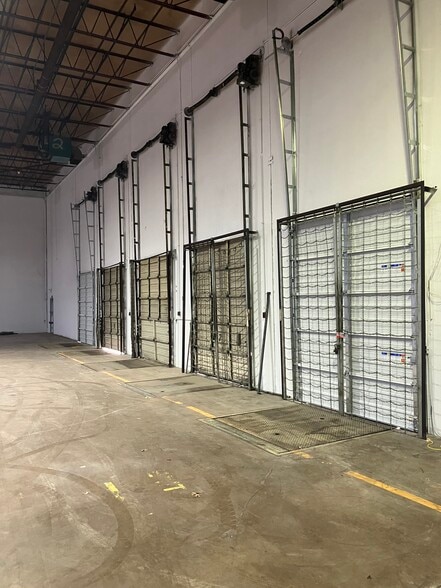 More Photos Of 11839 Shiloh Rd, Dallas Warehouse For Lease