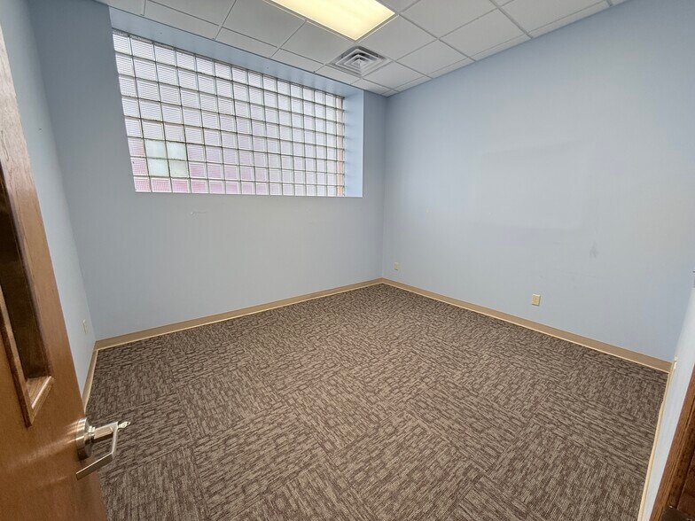 More Photos Of 429 13th St, Franklin Storefront Retail Office For Sale
