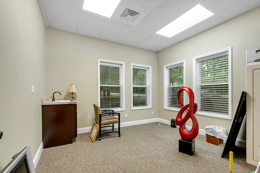More Photos Of 3227-3229 Capital Medical Blvd, Tallahassee Office For Sale