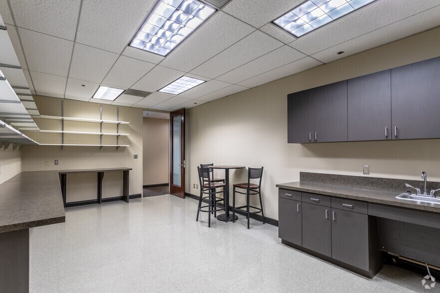 More Photos Of 10101 Reunion Pl, San Antonio Office For Lease