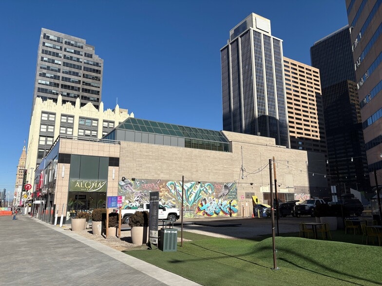 More Photos Of 1600 California St, Denver Freestanding For Lease