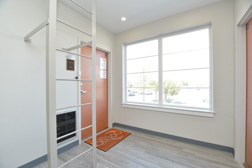 More Photos Of 44031 Pipeline Plz, Ashburn Coworking Space