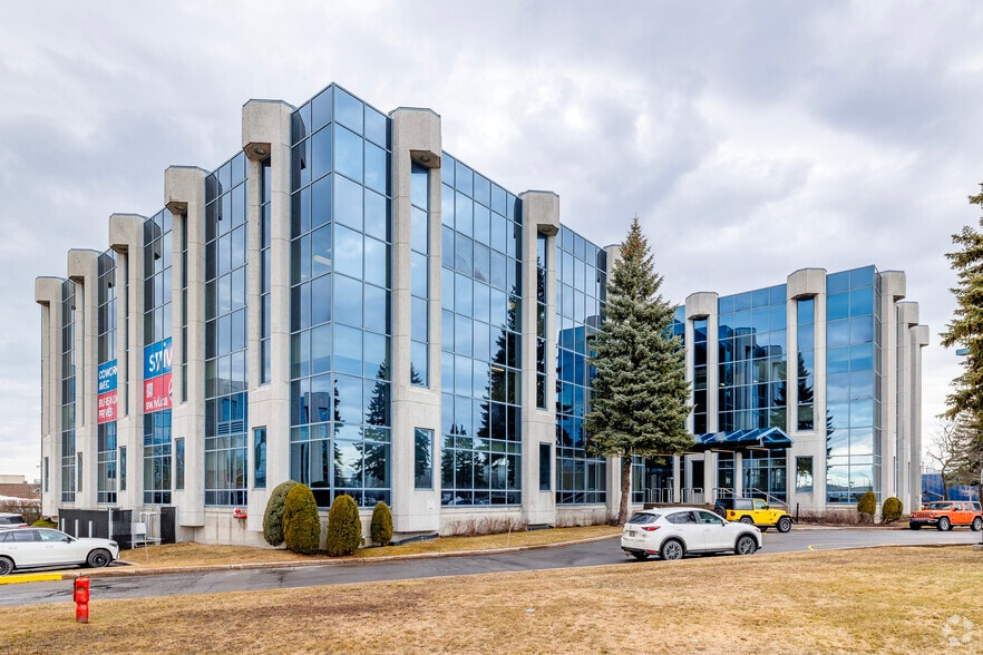Primary Photo Of 9900 Boul Cavendish, Montréal Office Residential For Lease