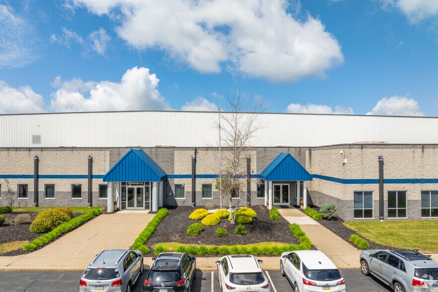 More Photos Of 69 Green Mountain Rd, Hazleton Distribution For Lease