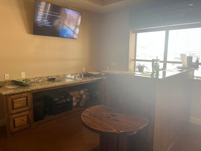 More Photos Of 6413 N State Highway 349, Midland Warehouse For Lease