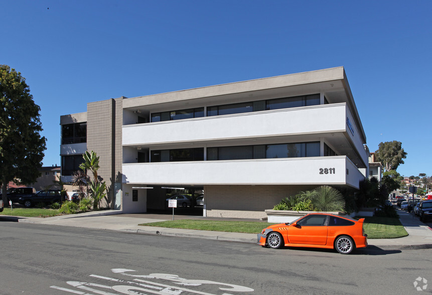 Primary Photo Of 2811 Nimitz Blvd, San Diego Office For Sale