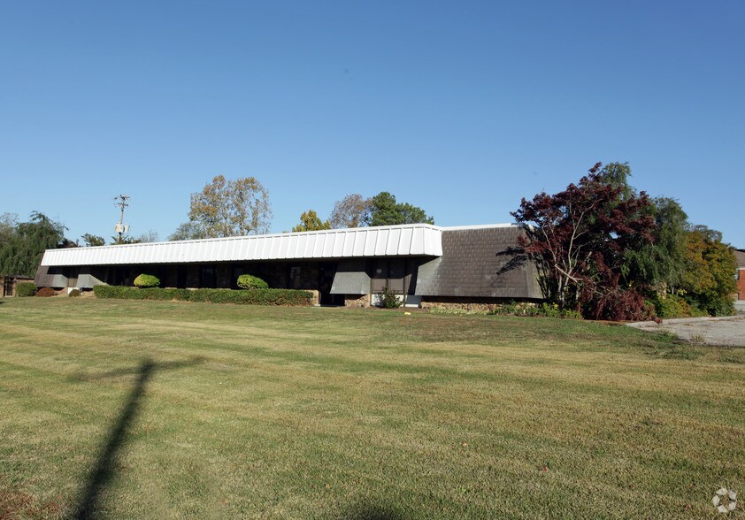 More Photos Of 4770 Cromwell Ave, Memphis Medical For Lease