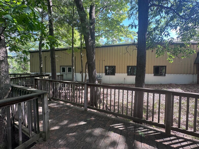 More Photos Of 2883 Aero Park Dr, Traverse City Warehouse For Sale