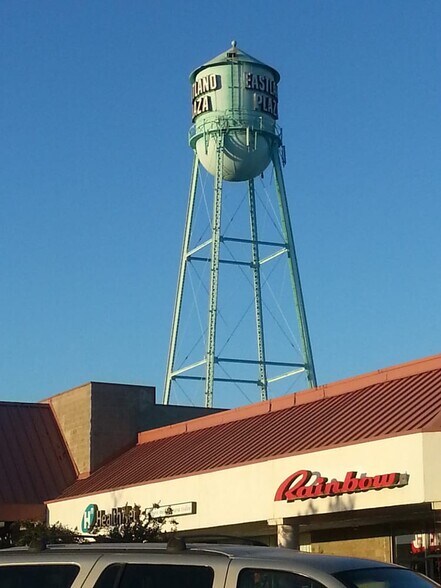 More Photos Of 678 N Wilson Way, Stockton Unknown For Lease