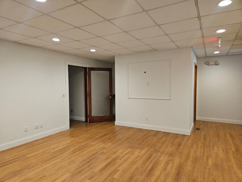 More Photos Of 5820 Gratiot Rd, Saginaw Medical For Sale