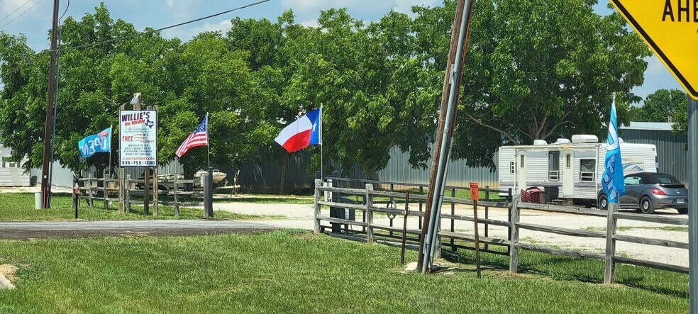 More Photos Of 7315 FM 3126, Livingston Manufactured Housing Mobile Home Park For Sale