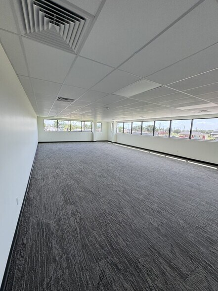 More Photos Of 2318 Center St, Deer Park Office For Lease