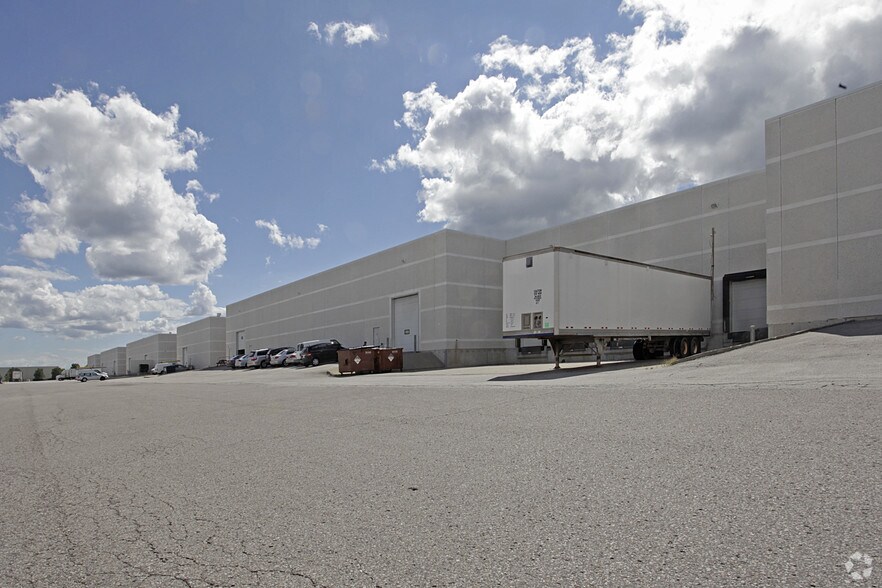 More Photos Of 280 Hillmount Rd, Markham Warehouse For Lease