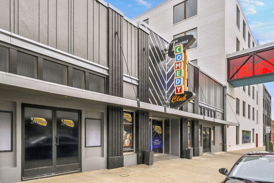 More Photos Of 933 Market St, Tacoma Storefront For Sale