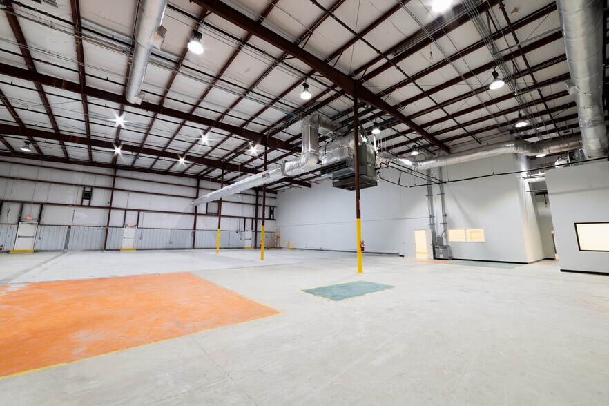 More Photos Of 415 Jessen Ln, Charleston Warehouse For Lease