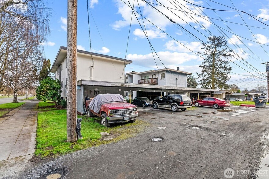 More Photos Of 1339 10th Ave, Longview Apartments For Sale