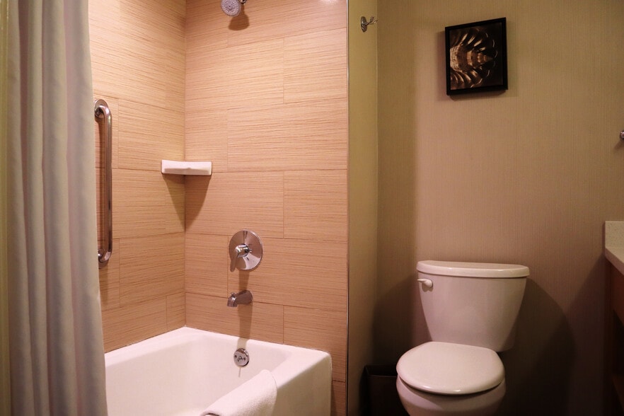 More Photos Of 2800 Via Cabrillo Marina, San Pedro Hotel For Sale