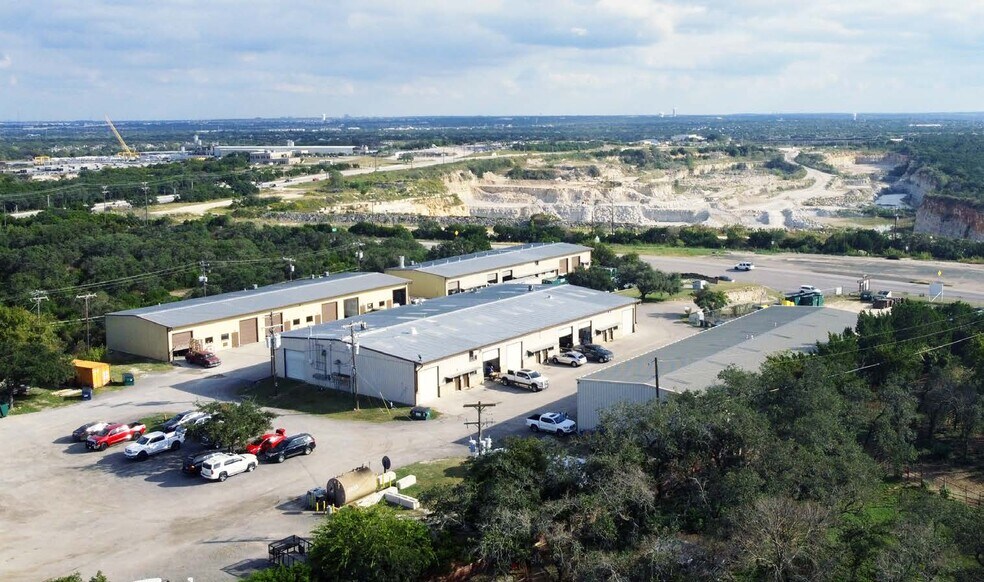 More Photos Of 2301 W Whitestone Blvd, Cedar Park Warehouse For Lease