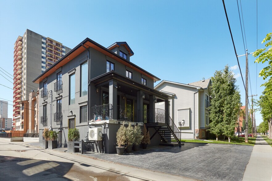 More Photos Of 11833 102 Ave NW, Edmonton Medical For Sale