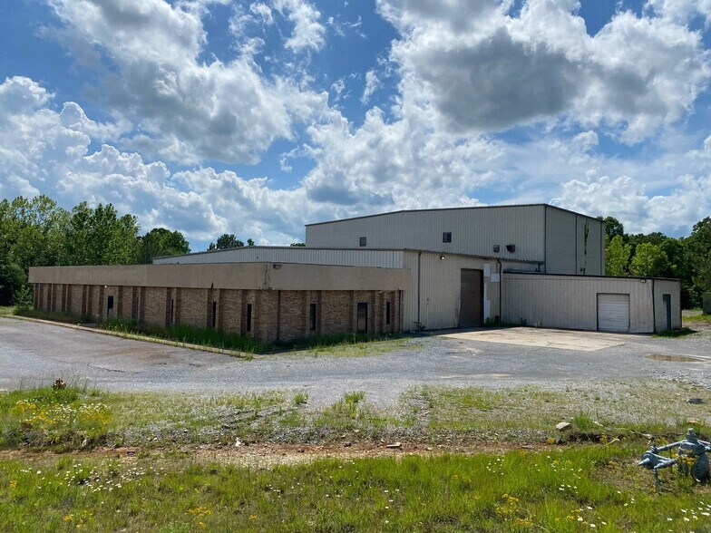 More Photos Of 6936 Industrial Rd, Nunnelly Manufacturing For Lease