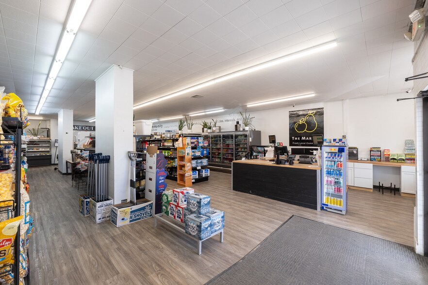 More Photos Of 205 Main St, Louisville Storefront For Sale