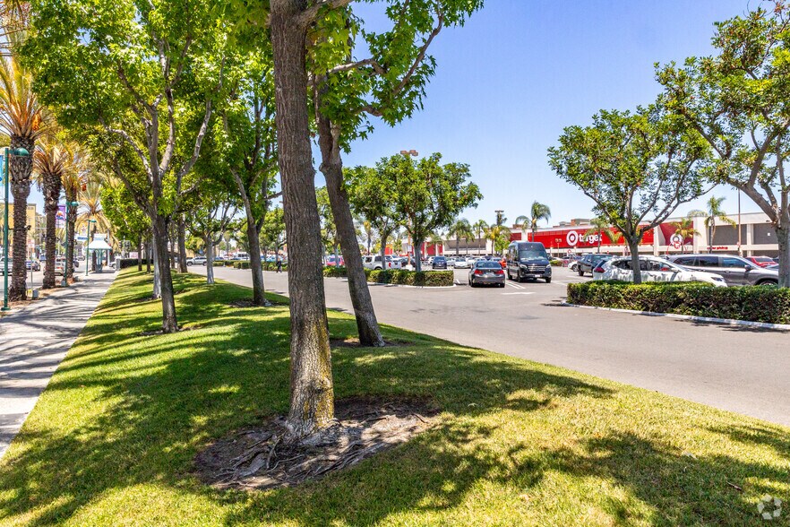 More Photos Of 12100 Harbor Blvd, Garden Grove Unknown For Lease