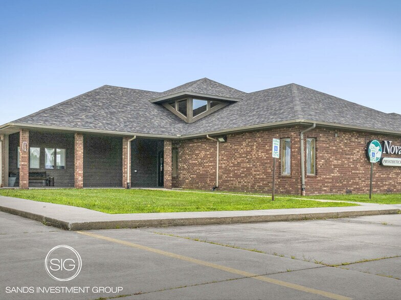 Primary Photo Of 118 Airway Dr, Marion Medical For Sale