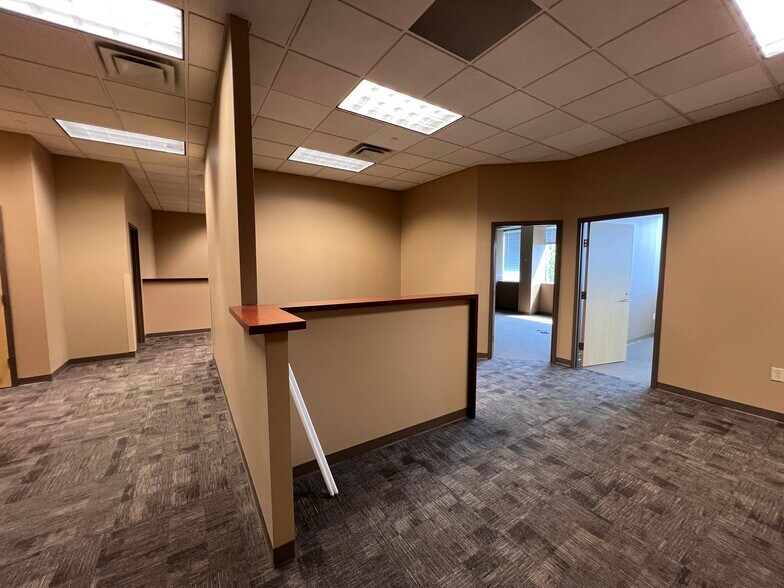 More Photos Of 10330 N Meridian St, Indianapolis Medical For Lease