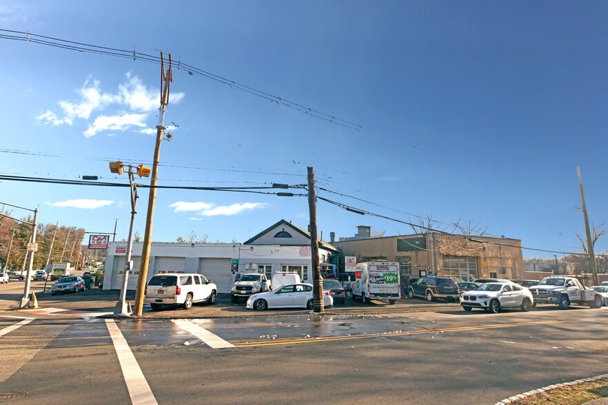 Primary Photo Of 238 W Forest Ave, Englewood Auto Repair For Sale