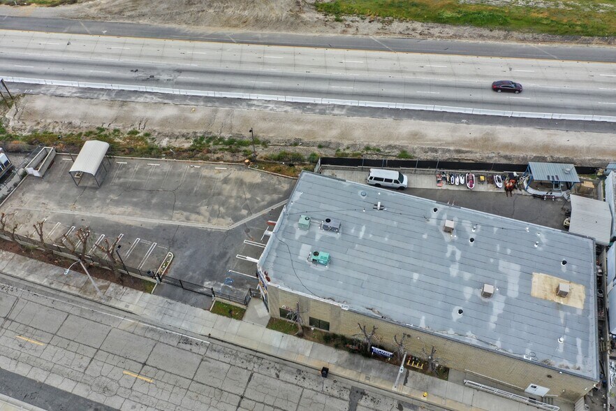 More Photos Of 32203 Castaic Rd, Castaic Freestanding For Lease