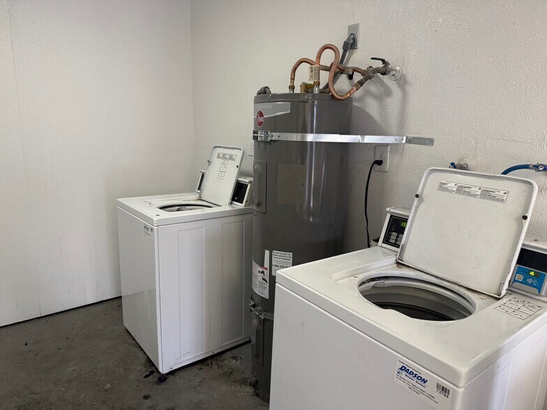 More Photos Of 900-1208 E Carey Ave, North Las Vegas Apartments For Sale