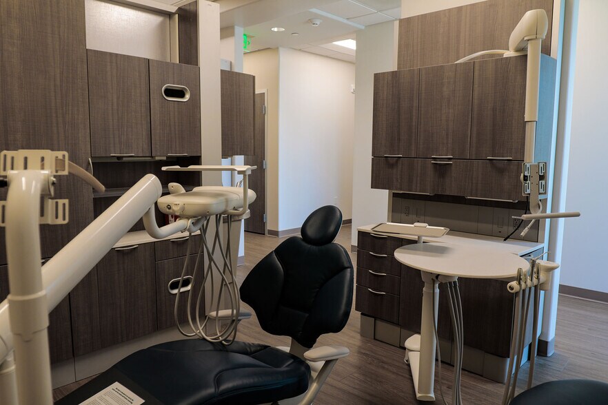 More Photos Of 49869 Calhoun St, Coachella Medical For Sale