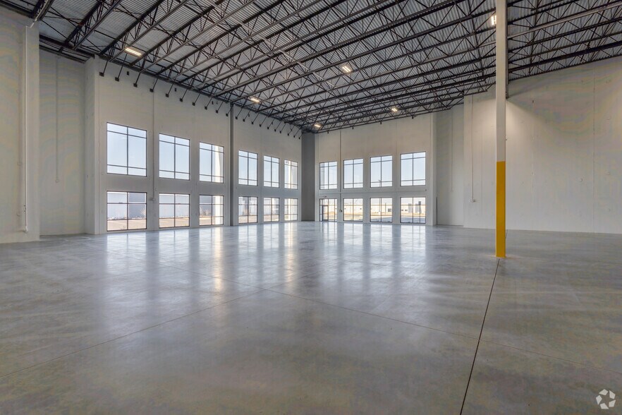 More Photos Of 370 Logistics ave, Jeffersonville Distribution For Lease