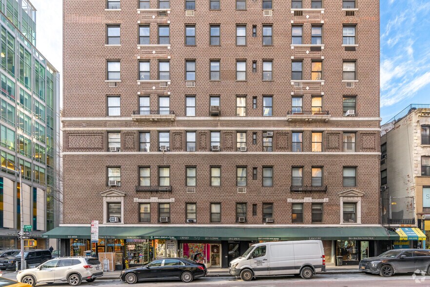 More Photos Of 1210-1218 Lexington Ave, New York Apartments For Lease