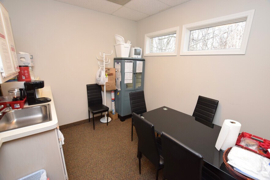 More Photos Of 3380 Beecher Rd, Flint Medical For Lease