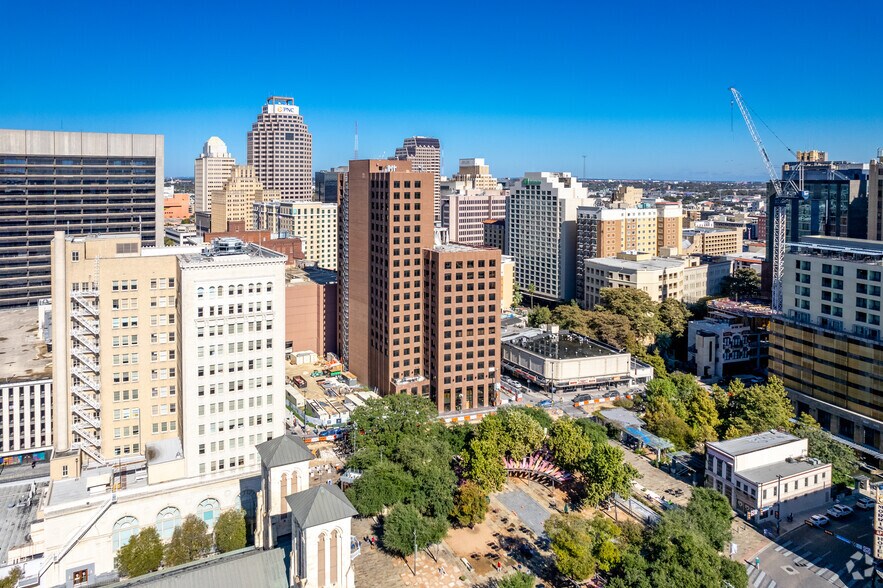 More Photos Of 111 Soledad St, San Antonio Office For Lease