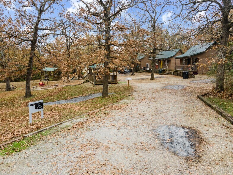 More Photos Of 2131 Sioux Dr, Sulphur Multifamily For Sale