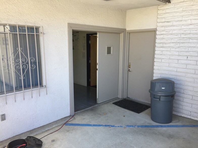 More Photos Of 1051 E Wardlow Rd, Long Beach Office For Lease
