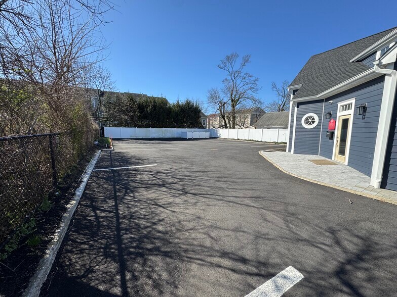More Photos Of 38 Church St, Patchogue Loft Creative Space For Lease