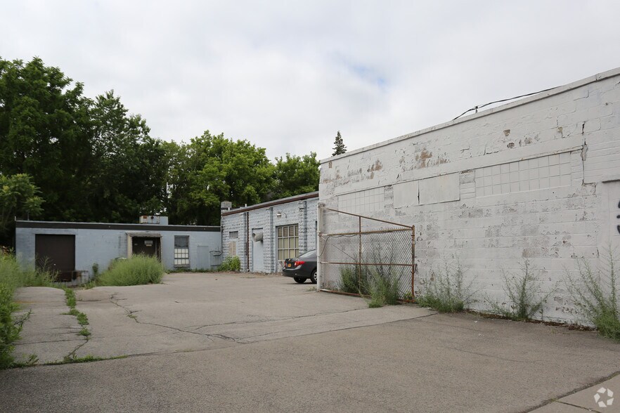 More Photos Of 545 West Ave, Rochester Warehouse For Sale