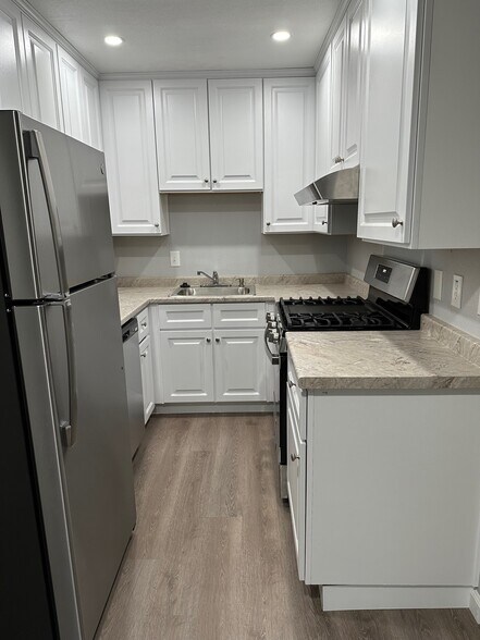 More Photos Of 200 Pine St, Auburn Apartments For Sale