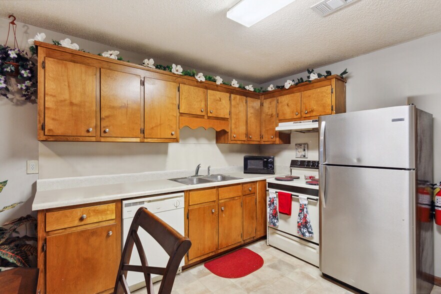 More Photos Of 124 Evergreen Trl, Cartersville Apartments For Sale