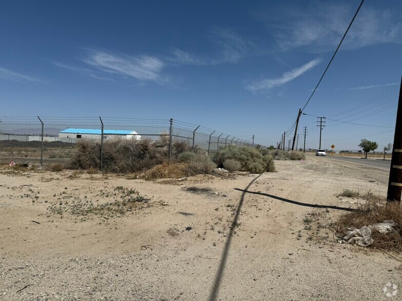 More Photos Of 45711 Division St, Lancaster Land For Sale