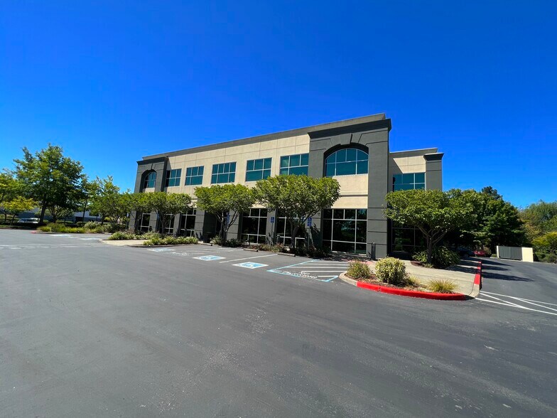 More Photos Of 1670 Corporate Cir, Petaluma Office For Lease
