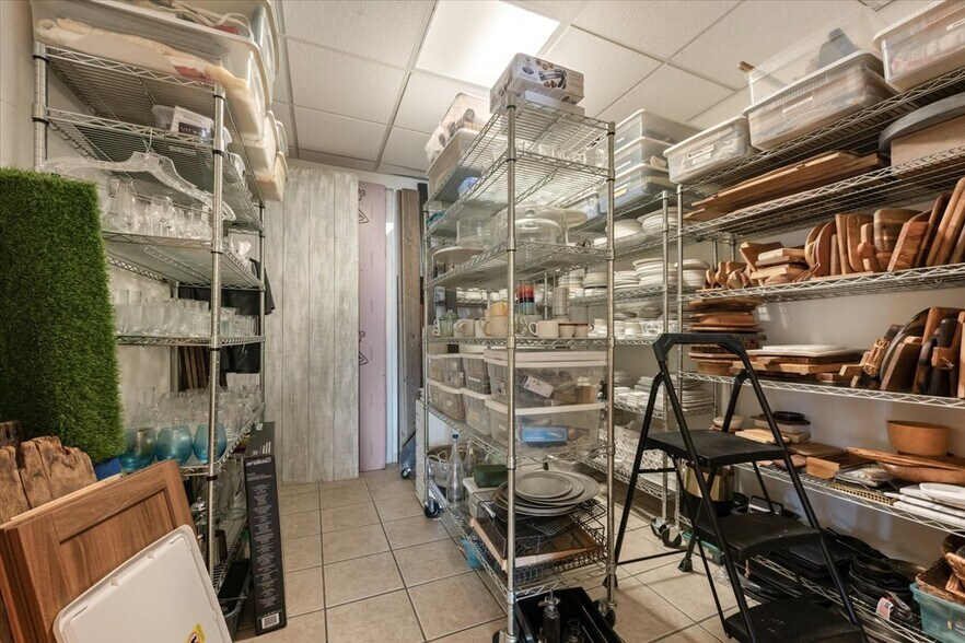 More Photos Of 7321 Madison St, Forest Park Restaurant For Sale