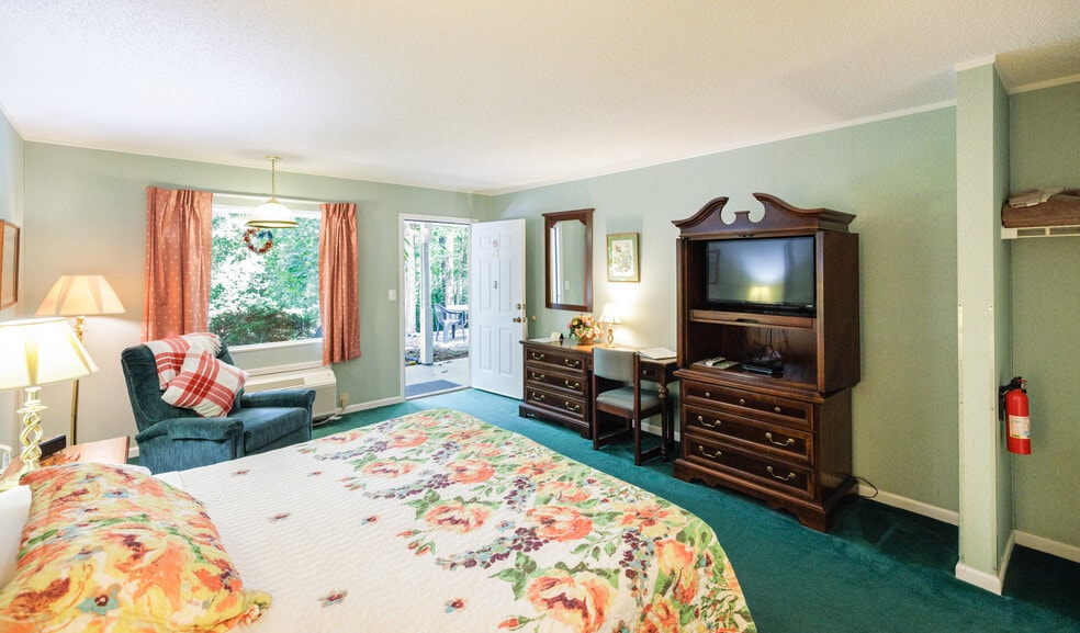More Photos Of 129 Hiawatha Trl, Pickens Hotel For Sale