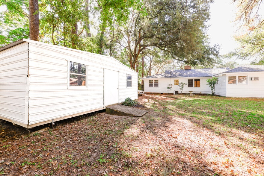 More Photos Of 112 E Derenne Ave, Savannah Office For Sale