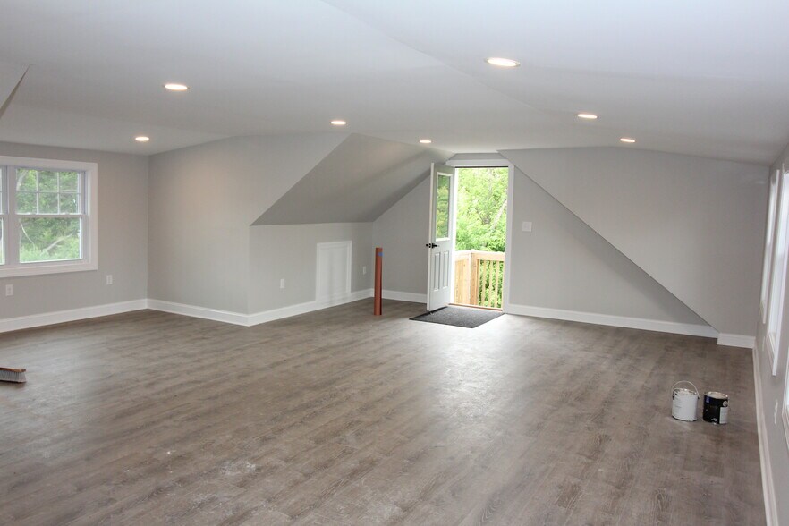 More Photos Of 1058 State 12 Rd, Frenchtown Office For Lease